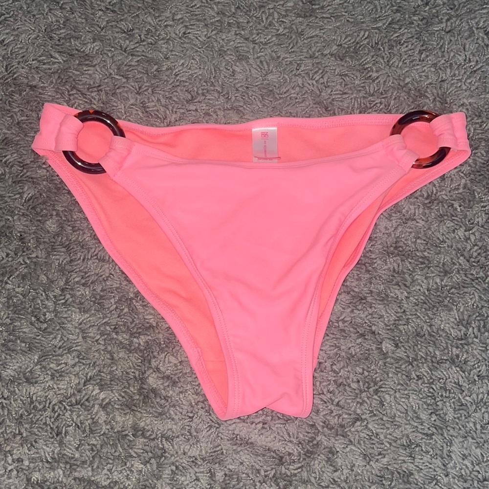 I’m selling pink swim suit bottoms